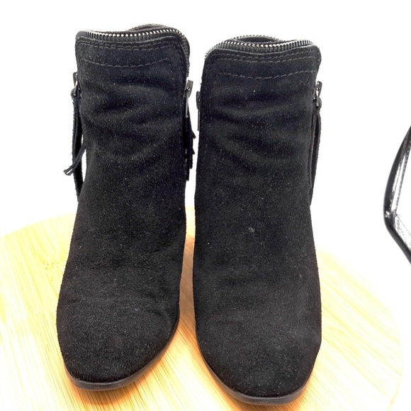 Dolce Vita Onyx Suede Fringe Ankle Boot Block Heel Boot Bootie Size 7 Side Zip - Picture 2 of 9